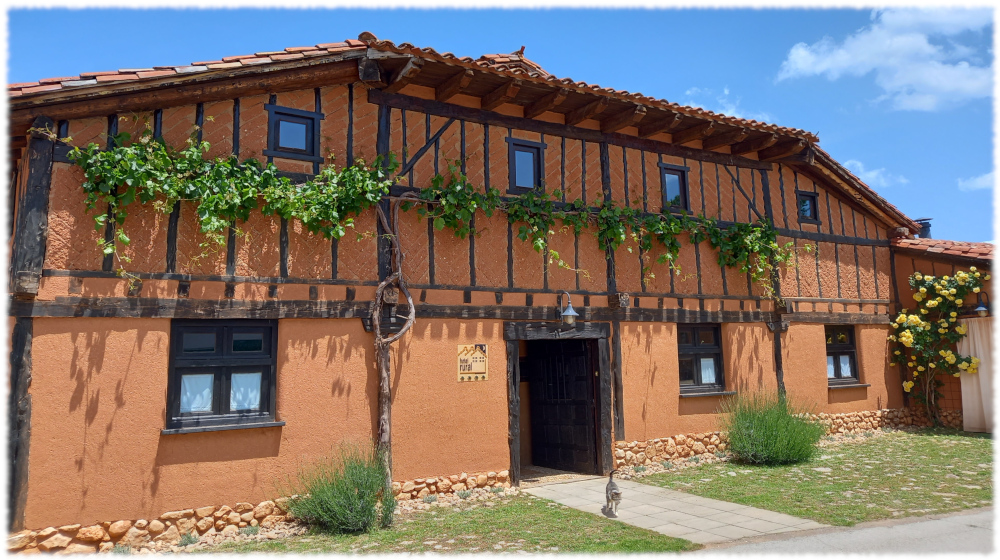 hotel rural en venta en soria, fachada